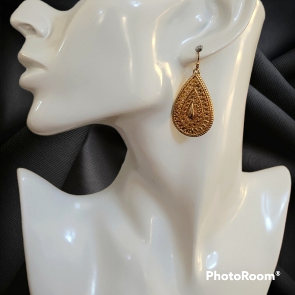 Goldtone Persian Teardrop Dangle Hook Earrings - Picture 1 of 5